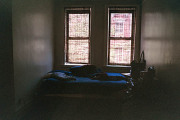 May 2004 NYC  from the series „Slept in Beds“ 10 x 15 cm, laser exposure on Fuji Crystal Archive Professional DPII photo paper, Edition of 3