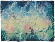 Andrea Damp, The Soft Impact, 2026 – lichte, atmosphärische Malerei in Türkis, Gelb und Grün mit einer kleinen dunklen Figur im Bildraum.