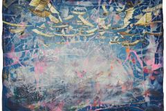 Andrea Damp, Fragen, die ich mir stelle, 2026 – vielschichtige abstrakt-landschaftliche Komposition mit Blau, Rosa, Gelb und feinen linearen Strukturen.
