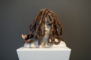 "Art Is A Remedy" Ausstellungsansicht Skulptur von Beate Höing