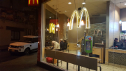 „McDonalds“ Fine Art Print auf Aludibond Versiegelung unter Plexiglas 124 x 70 cm  Edition von 3