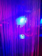 „Behind the Light“ Fine Art Print auf Aludibond Versiegelung unter Plexiglas 98,5 x 60 cm  Edition von 3