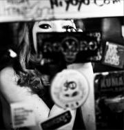 Jose Girl -THE SPY- Fine Art Print auf Canson Baryta Prestige II  63,5 x 63,5 cm   340 g  Edition von 5   