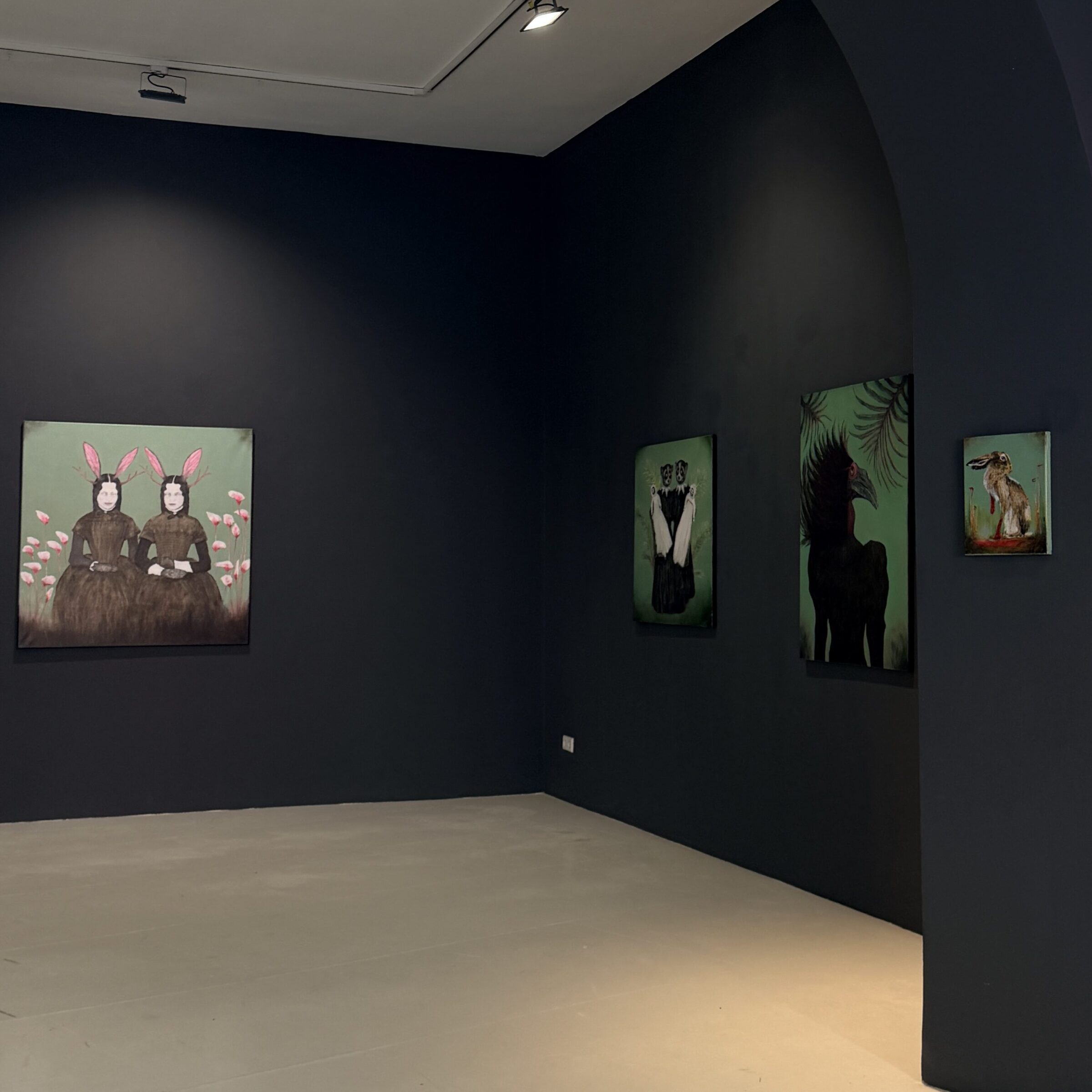 Marie Louise Elshout, Ausstellung the Space Between, Gemälde in der Ausstellung, Juli 2026